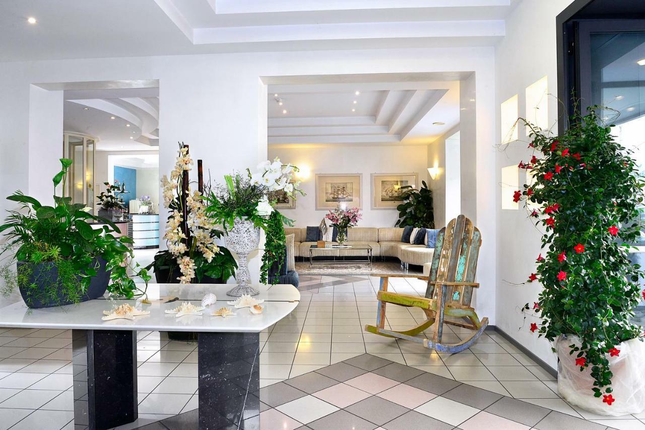 Hotel La Conchiglia Bellaria-Igea Marina Exterior photo